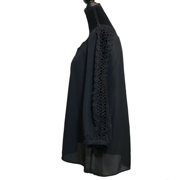 Zac & Rachel Women Black Semi-Sheer Cut Out Top in Black - Size 2X - Picture 2 of 6